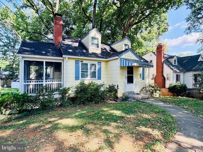Building Photo - 907 Heron Dr