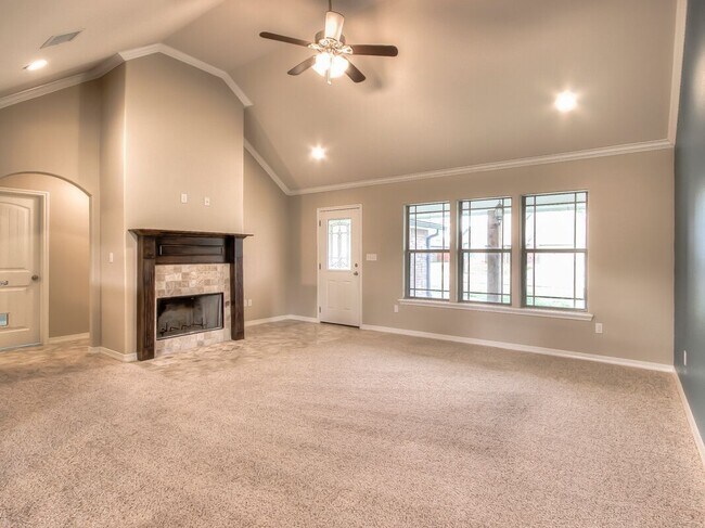 Foto del edificio - Beautiful home in Southern Oaks***HAUGHTON***