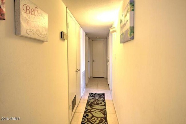 Building Photo - 3614 W Sierra Vista Dr