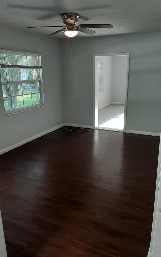 Foto del edificio - 9224 Old Plank Rd