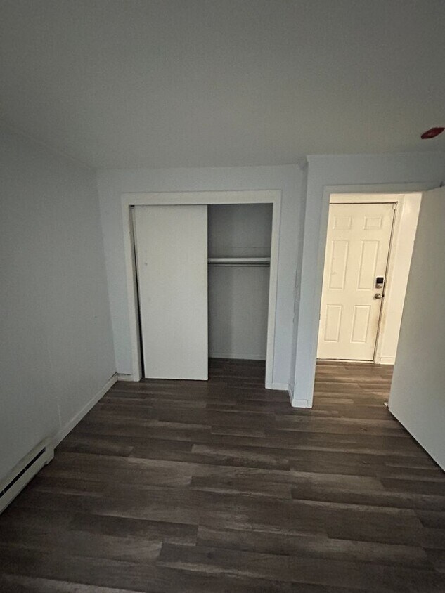 Foto del edificio - 440 Sawmill Rd