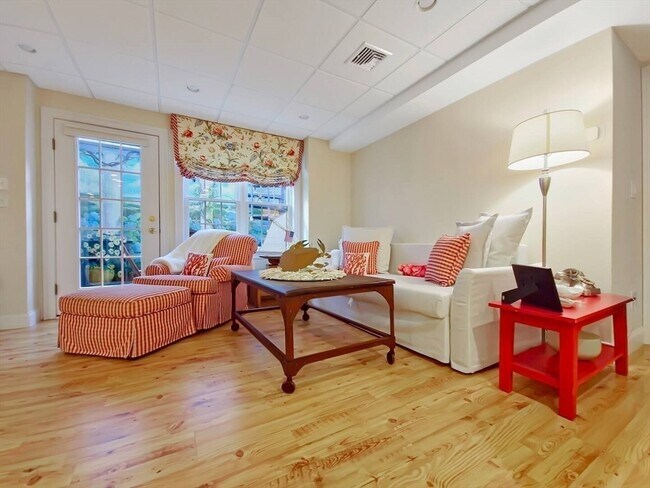 Foto del edificio - 111 Shore Dr