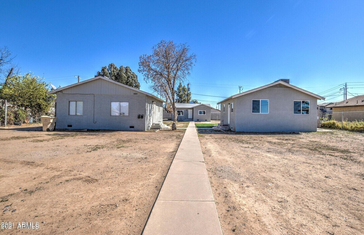 Primary Photo - 6807 N 61st Ave
