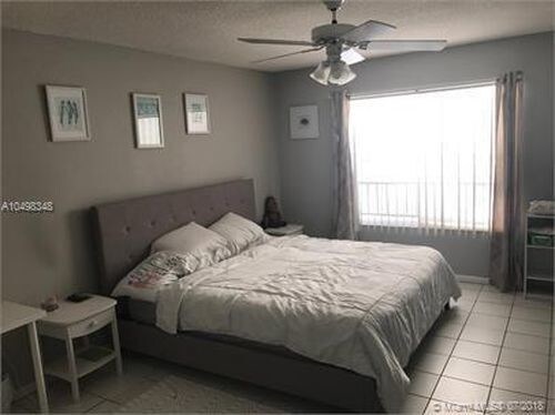 Foto del edificio - 5630 NW 61st St