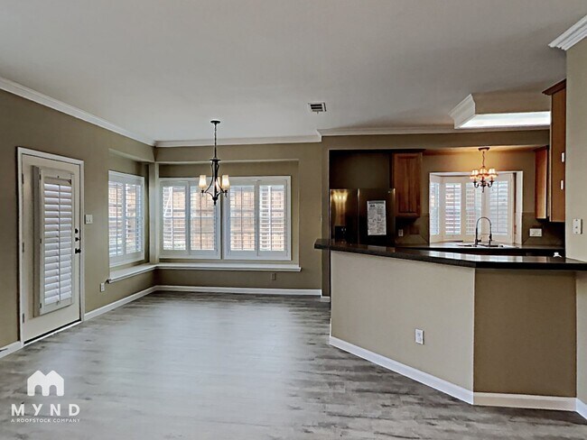 Foto del edificio - 9774 Legend Trail