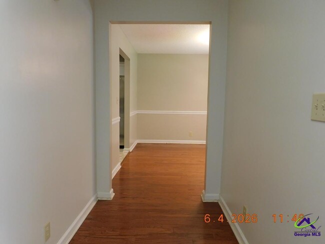 Foto del edificio - 112 Charleston Ct