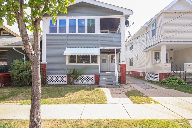 Building Photo - 1327 Fry Ave