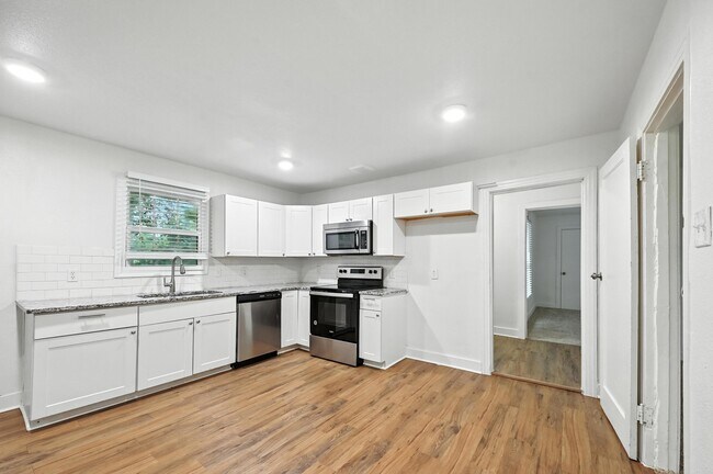 Building Photo - 3420 Caddo St