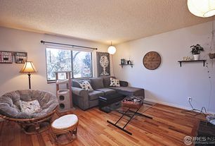Another view of the living room - 925 Columbia Rd
