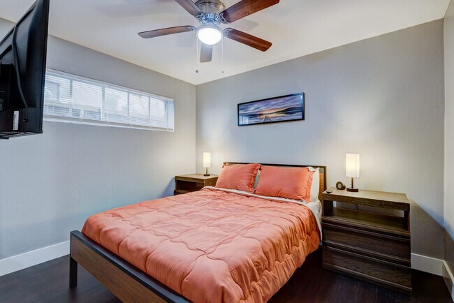 Foto del edificio - 2216 Hazard St