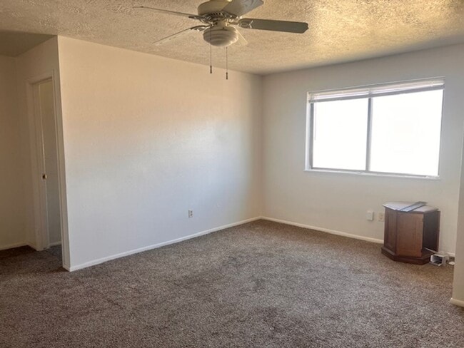 Building Photo - Charming 2 Bedroom, 1 Bathroom Home in Central Cedar City