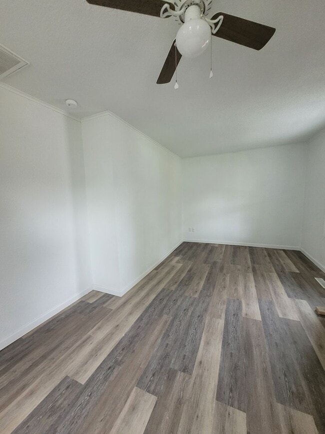 Foto del edificio - Recently Renovated 2 Bedroom 1 Bath Home!