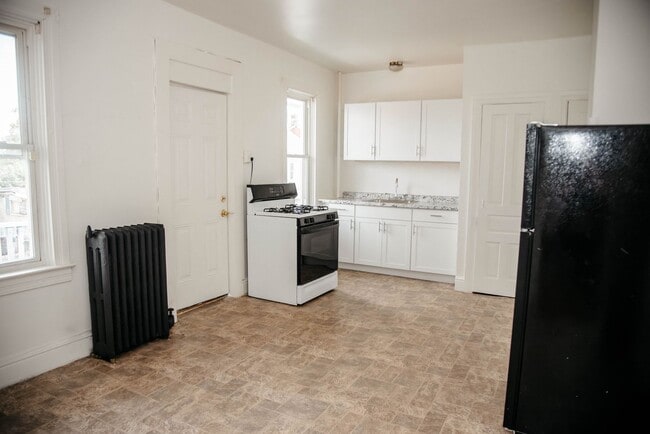 Building Photo - 274 Jefferson Ave.