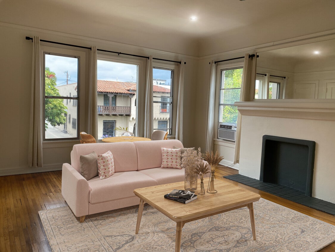 Living Room - 429 N Stanley Ave
