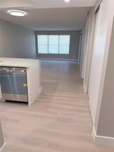 Building Photo - 2324 S Cypress Bend Dr