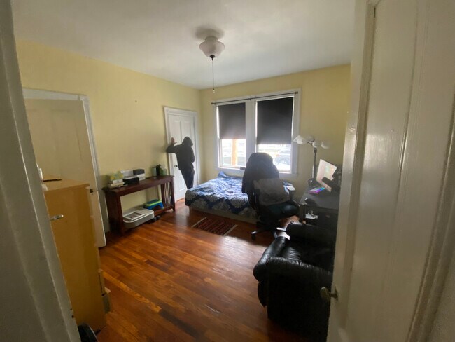 Building Photo - 78 Aldie St