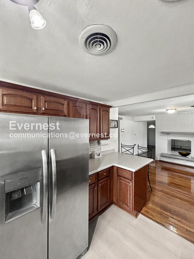 Foto del edificio - 616 S Jefferson St