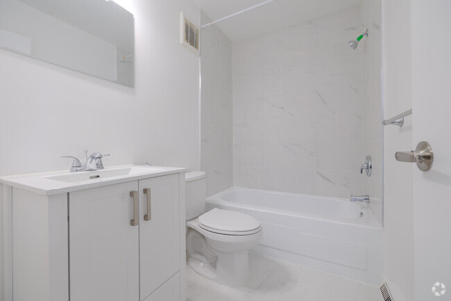 2BR, 1BA - Bathroom - 94 Beck St