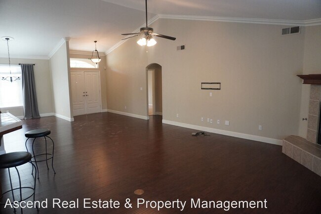 Foto del edificio - 3 br, 2 bath House - 12404 Tule River Way