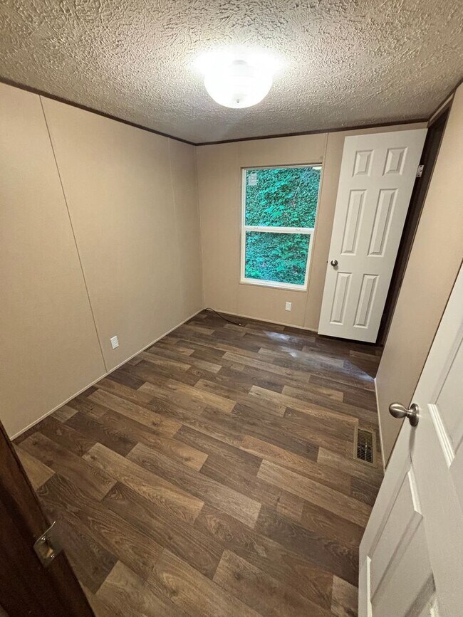 Foto del edificio - 49 Crooked Fork Ln