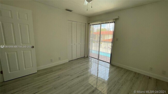 Foto del edificio - 11781 NW 30th St