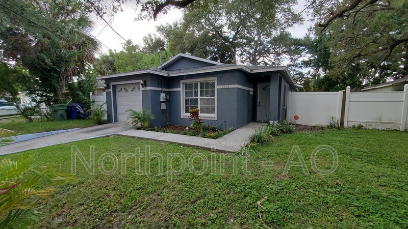 Primary Photo - 2213 E 17th Ave
