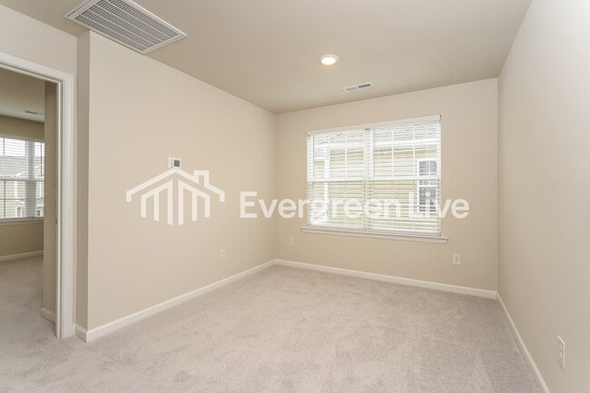 Foto del edificio - 5567 Hydrangea St