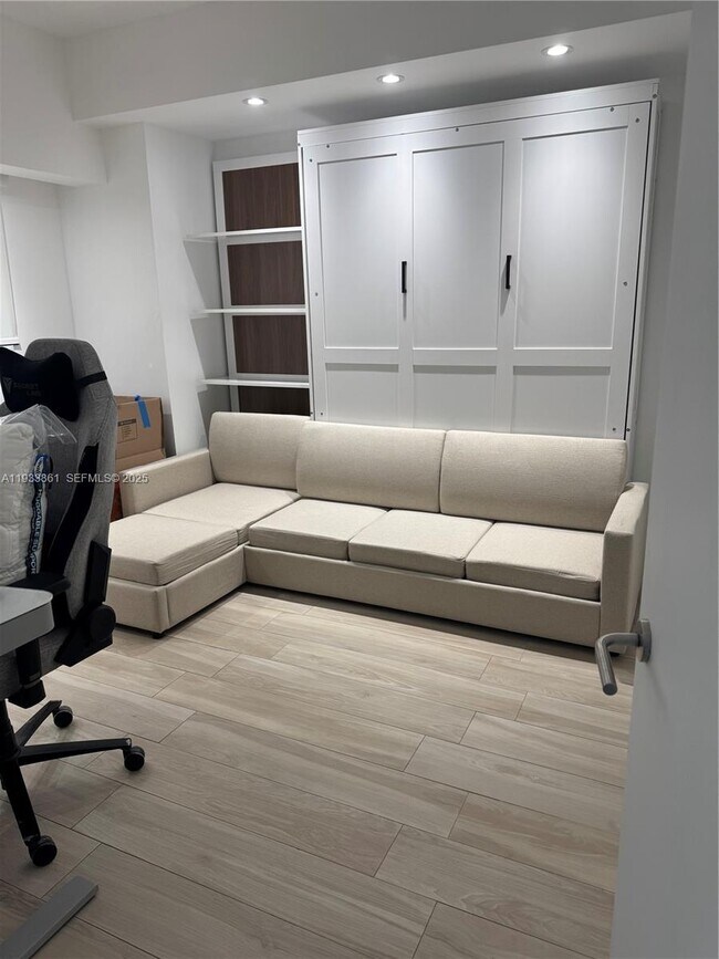 Foto del edificio - 460 NE 28th St