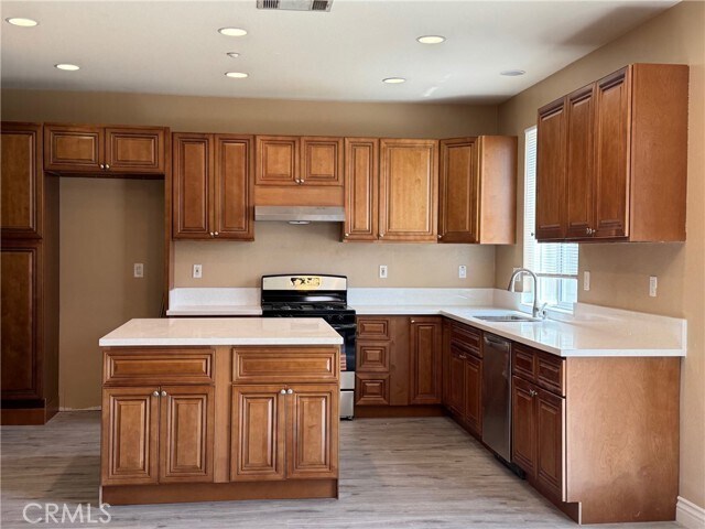 Foto del edificio - 6927 Tailwind Ln