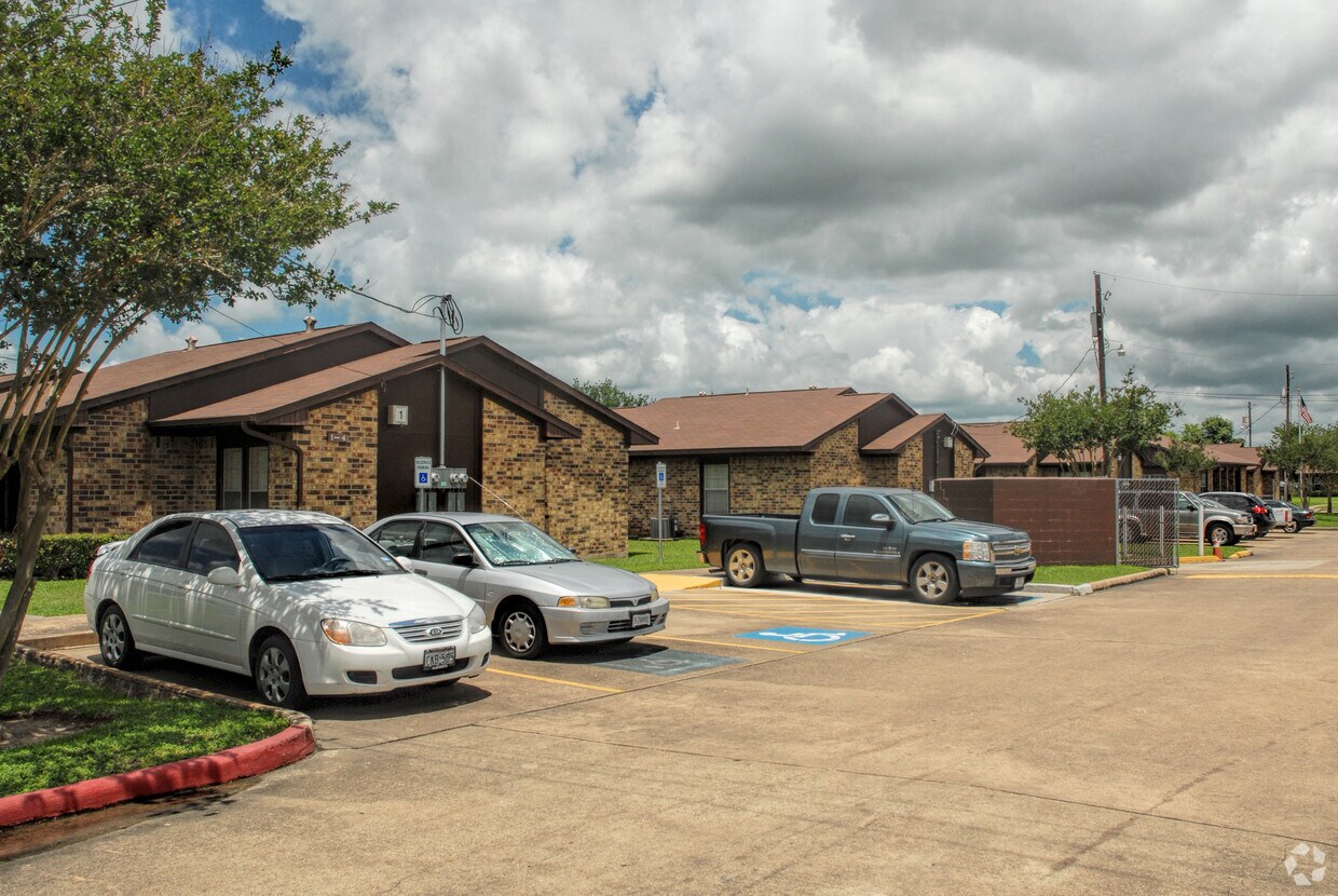 Building Photo - Orchard Park Apartments