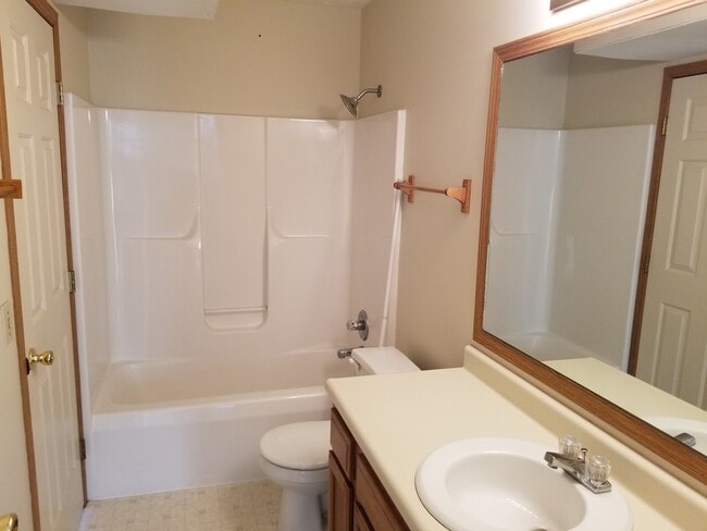 Foto del edificio - 8292 Traphagen St NW