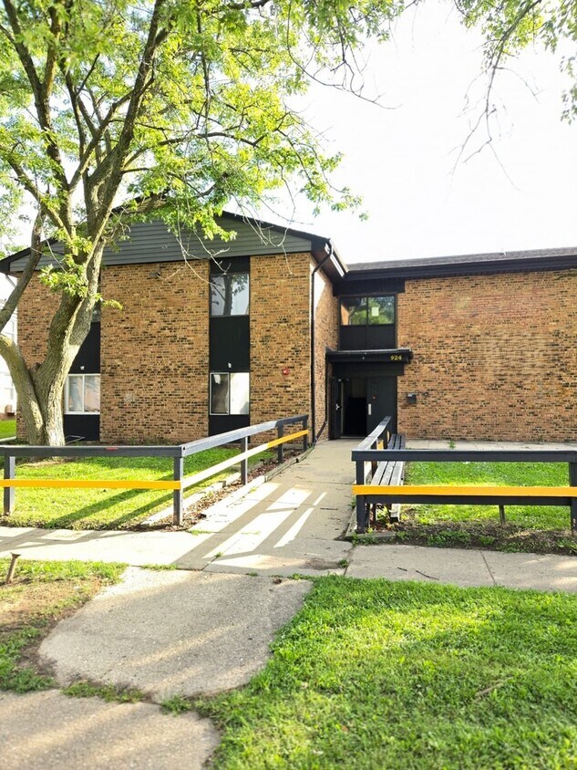 Foto principal - 924 Greenbrier Rd