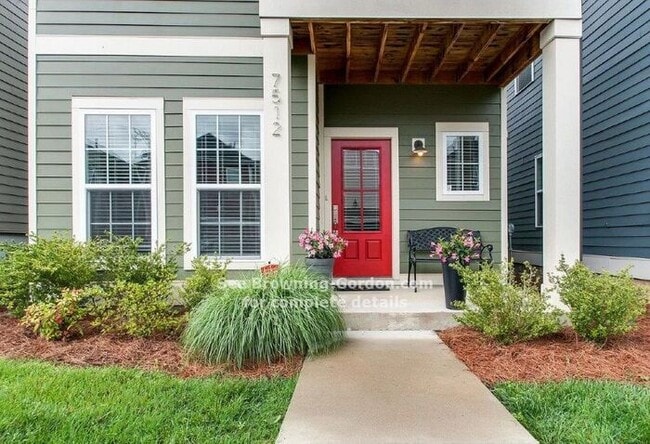 Foto del edificio - Beautiful Townhouse in Bellevue available ...