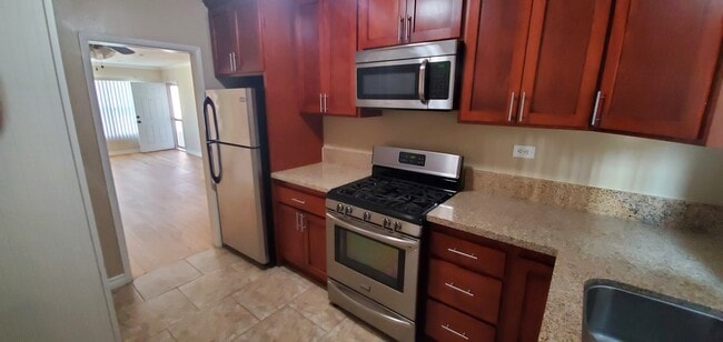 Kitchen - 1117 Shenandoah St