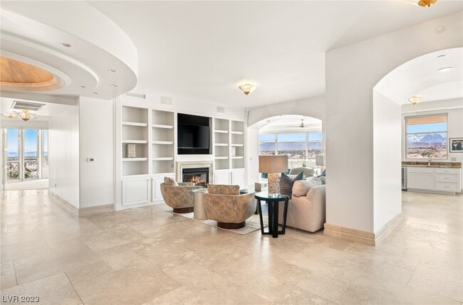 Building Photo - 9103 Alta Dr