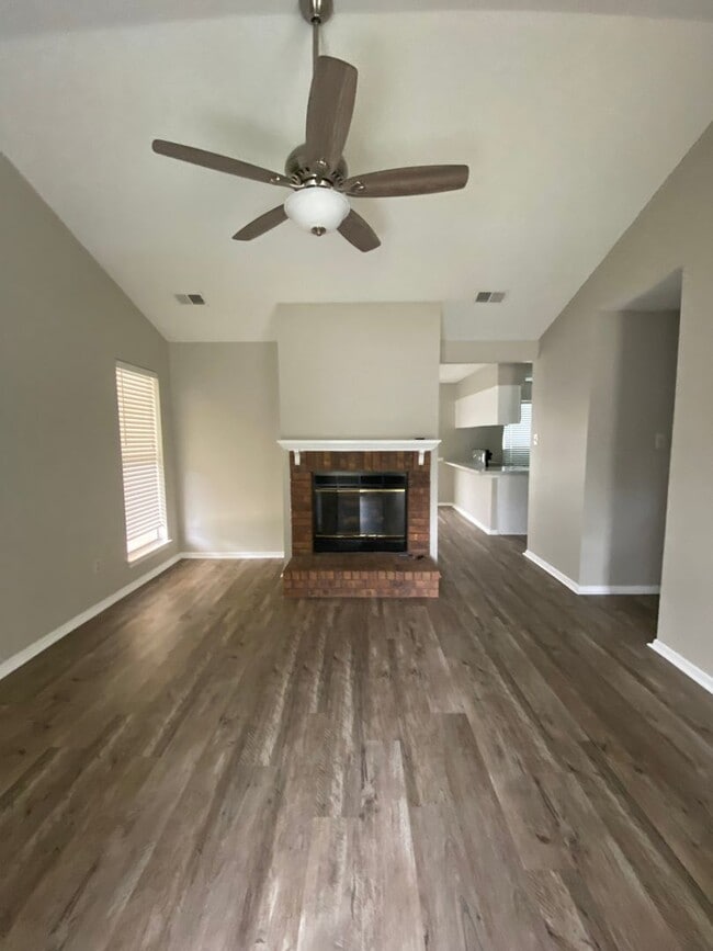 Building Photo - 3525 Cornwall Cove
