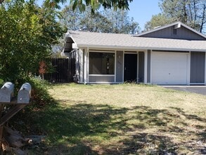 Building Photo - 2411 Cottage Dr