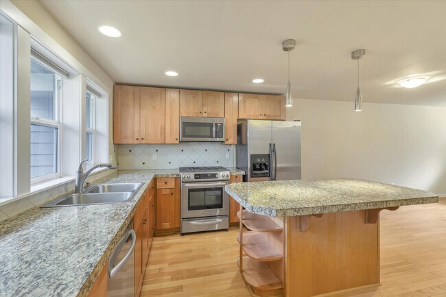 Foto del edificio - 3615 Albion Pl N