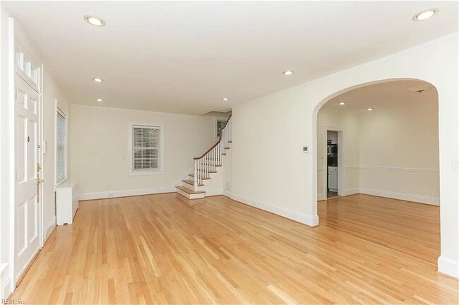 Foto del edificio - 1117 Buckingham Ave