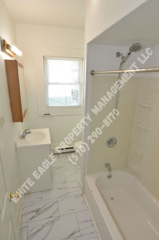 Foto del edificio - 740 Harrison Ave