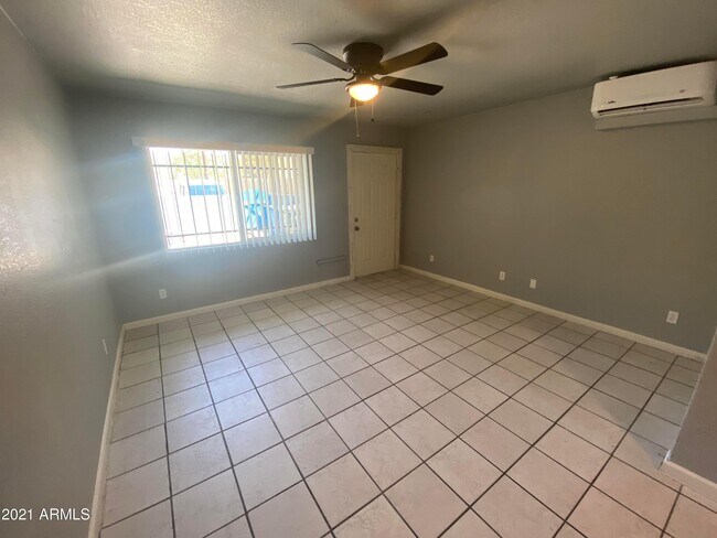 Foto del edificio - 10634 N 13th Ave