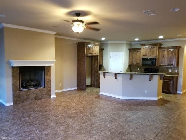 Building Photo - 3 br, 2.5 bath Townhome - 3209 Whittle Way
