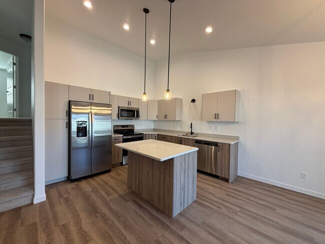 Foto del edificio - 3 Bed 3 Bath Townhome