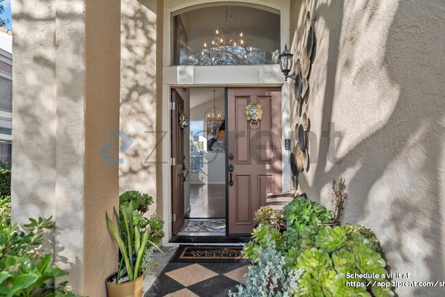 Foto del edificio - 2927 Sorrento Way