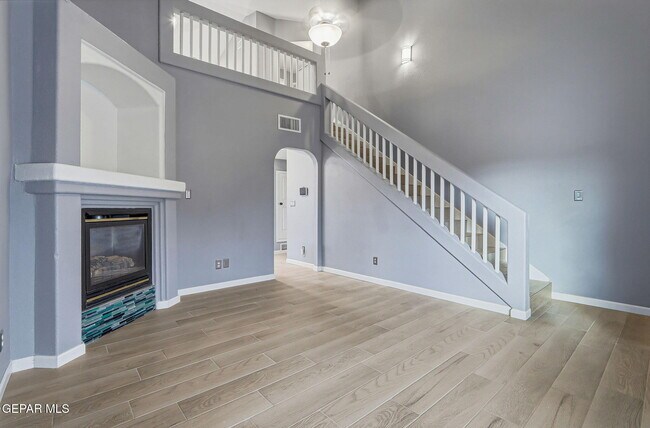 Building Photo - 12325 Tierra Bella Dr