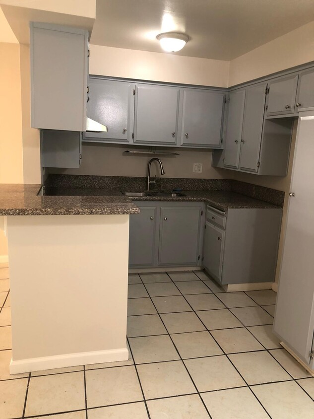 Primary Photo - 12566 Brookshire Ave