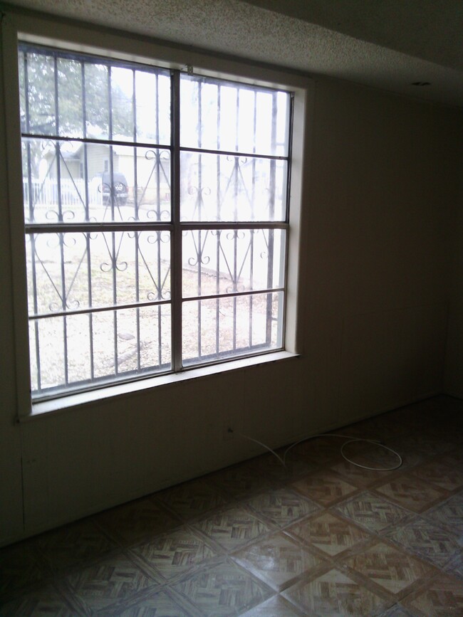 front bedroom - 2323 Hicks Ave