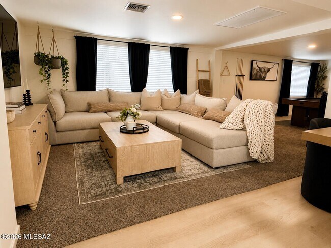 Foto del edificio - 12611 N Hendricks Dr