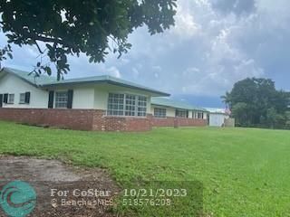 Foto del edificio - 6510 Melaleuca Rd