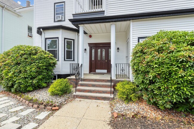 Foto del edificio - 170 Highland Ave
